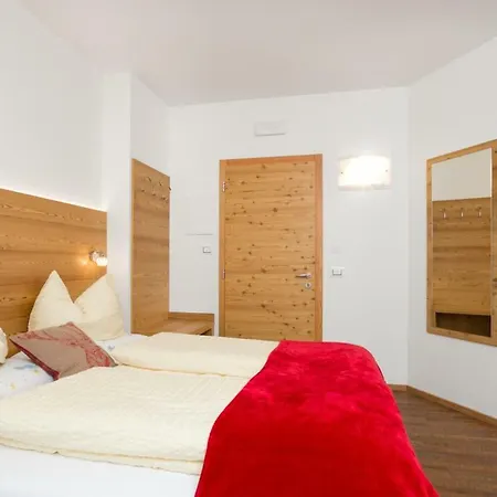Jaegerhaus Guest house 3*